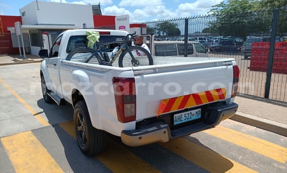 Comprar Usado Isuzu D-MAX Branco Carro em Maputo em Maputo Comprar Usado Isuzu D-MAX Branco Carro em Maputo em Maputo