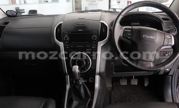 Nunua Ilio tumika Isuzu KB Nyingine Gari ndani ya Maputo nchini Maputo Nunua Ilio tumika Isuzu KB Nyingine Gari ndani ya Maputo nchini Maputo