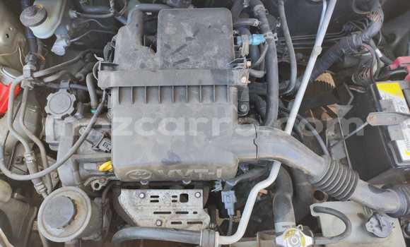 Nunua Ilio tumika Toyota Vitz Fedha Gari ndani ya Maputo nchini Maputo Nunua Ilio tumika Toyota Vitz Fedha Gari ndani ya Maputo nchini Maputo