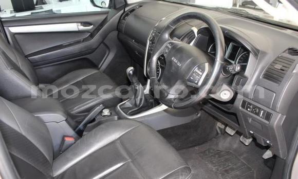 Nunua Ilio tumika Isuzu KB Nyingine Gari ndani ya Maputo nchini Maputo Nunua Ilio tumika Isuzu KB Nyingine Gari ndani ya Maputo nchini Maputo