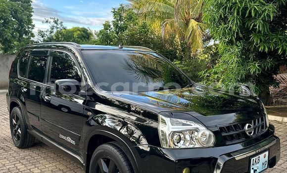 Nunua Ilio tumika Nissan X-Trail Nyeusi Gari ndani ya Maputo nchini Maputo Nunua Ilio tumika Nissan X-Trail Nyeusi Gari ndani ya Maputo nchini Maputo