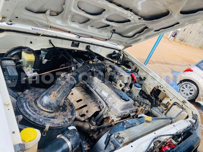 Big with watermark toyota hilux maputo maputo 37109