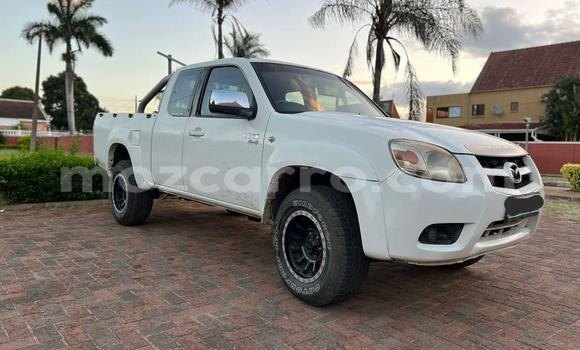 Comprar Usado Mazda BT-50 Branco Carro em Maputo em Maputo Comprar Usado Mazda BT-50 Branco Carro em Maputo em Maputo