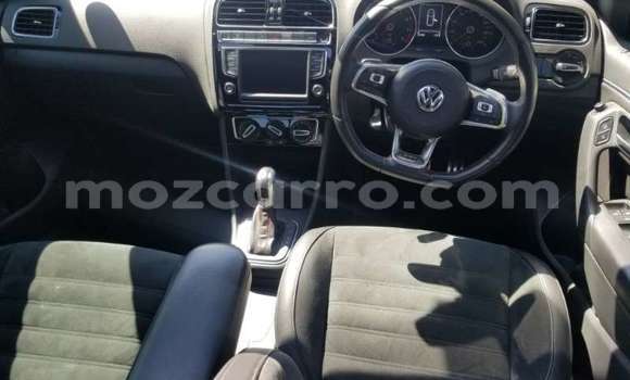 Nunua Ilio tumika Volkswagen Polo Bluu Gari ndani ya Maputo nchini Maputo Nunua Ilio tumika Volkswagen Polo Bluu Gari ndani ya Maputo nchini Maputo