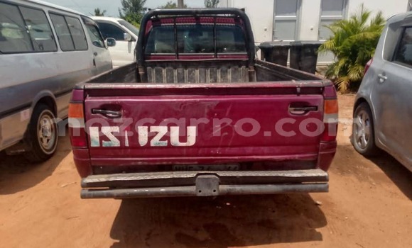 Comprar Usado Isuzu KB Vermelho Carro em Maputo em Maputo Comprar Usado Isuzu KB Vermelho Carro em Maputo em Maputo
