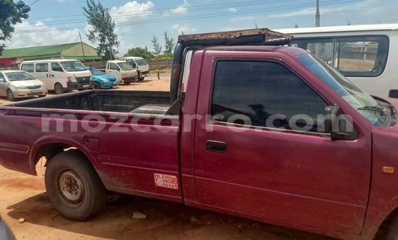 Comprar Usado Isuzu KB Vermelho Carro em Maputo em Maputo Comprar Usado Isuzu KB Vermelho Carro em Maputo em Maputo