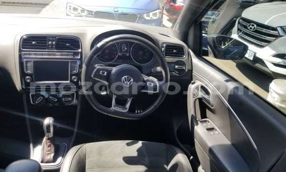 Nunua Ilio tumika Volkswagen Polo Bluu Gari ndani ya Maputo nchini Maputo Nunua Ilio tumika Volkswagen Polo Bluu Gari ndani ya Maputo nchini Maputo