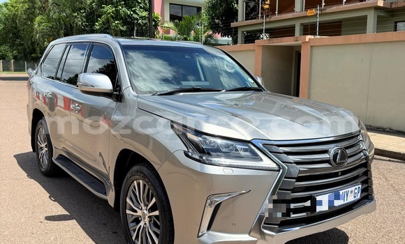 Tenga Tsaru Lexus LX 570 Zvimwe Mota in Maputo in Maputo