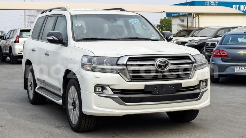 Big with watermark toyota land cruiser cabo delgado import dubai 5981