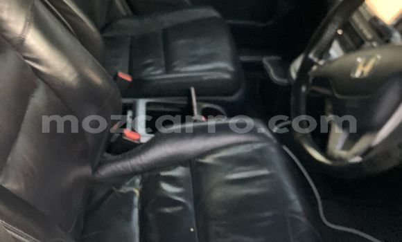 Nunua Ilio tumika Honda CR-V Nyeusi Gari ndani ya Maputo nchini Maputo Nunua Ilio tumika Honda CR-V Nyeusi Gari ndani ya Maputo nchini Maputo
