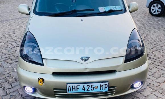 Comprar Usado Toyota FunCargo Castanho Carro em Maputo em Maputo