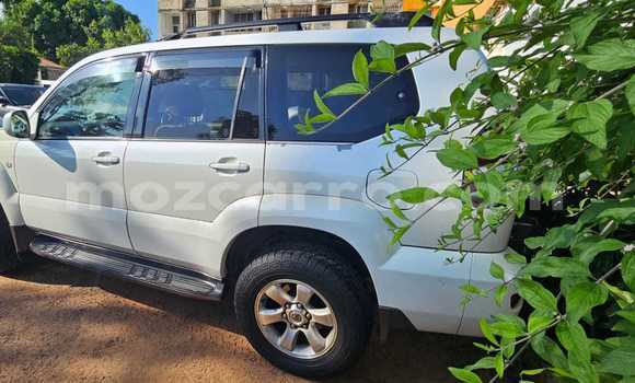Comprar Usado Toyota Land Cruiser Prado Branco Carro em Maputo em Maputo Comprar Usado Toyota Land Cruiser Prado Branco Carro em Maputo em Maputo