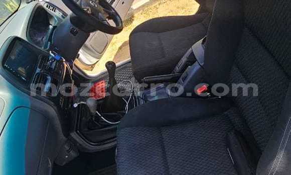 Comprar Usado Nissan Hardbody Branco Carro em Maputo em Maputo Comprar Usado Nissan Hardbody Branco Carro em Maputo em Maputo