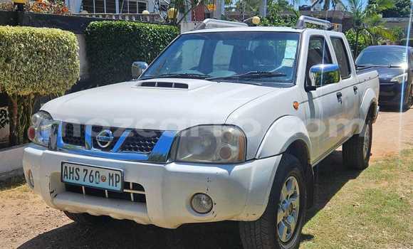 Comprar Usado Nissan Hardbody Branco Carro em Maputo em Maputo Comprar Usado Nissan Hardbody Branco Carro em Maputo em Maputo