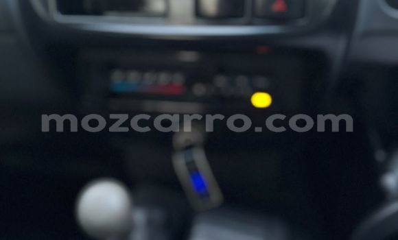 Nunua Ilio tumika Nissan Hardbody Nyeupe Gari ndani ya Maputo nchini Maputo Nunua Ilio tumika Nissan Hardbody Nyeupe Gari ndani ya Maputo nchini Maputo