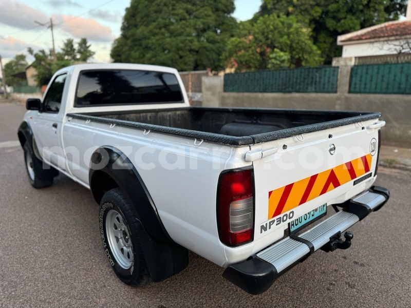 Big with watermark nissan hardbody maputo maputo 37157