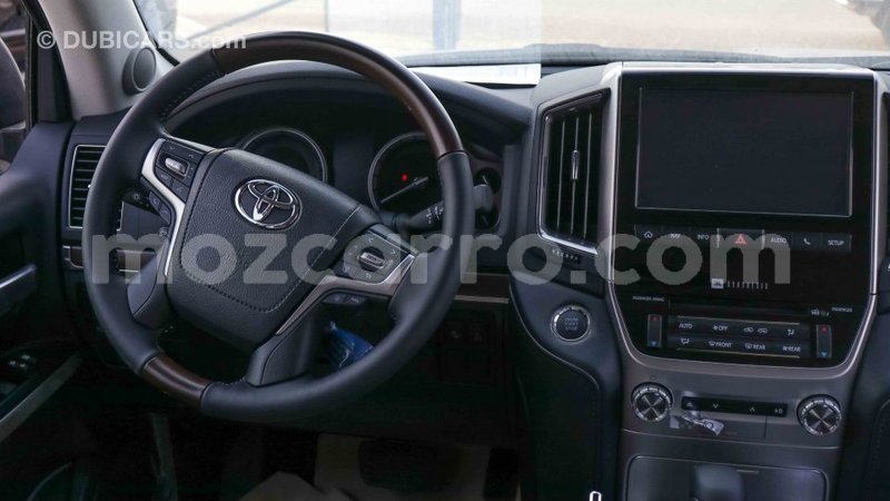 Big with watermark toyota land cruiser cabo delgado import dubai 5982