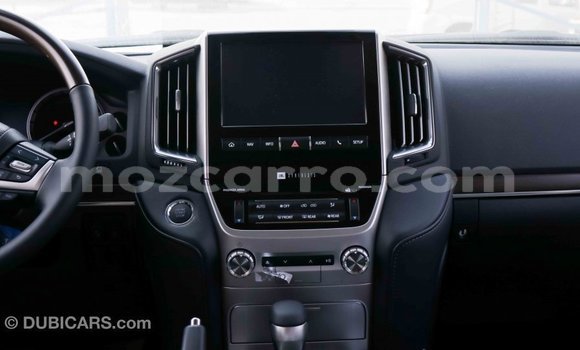 Tenga Imported Toyota Land Cruiser Nhema Mota in Import - Dubai in Cabo Delgado Tenga Imported Toyota Land Cruiser Nhema Mota in Import - Dubai in Cabo Delgado