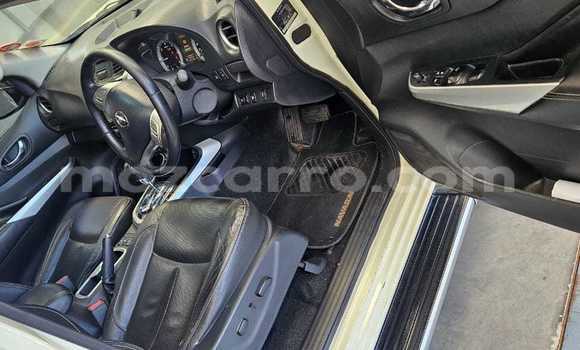 Nunua Ilio tumika Nissan Navara Nyeupe Gari ndani ya Maputo nchini Maputo Nunua Ilio tumika Nissan Navara Nyeupe Gari ndani ya Maputo nchini Maputo