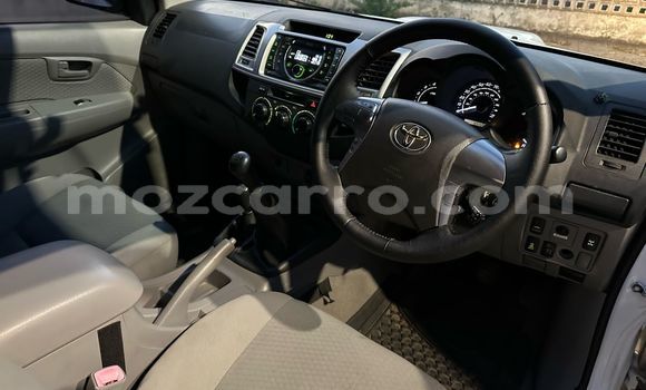 Comprar Usado Toyota Hilux Branco Carro em Maputo em Maputo Comprar Usado Toyota Hilux Branco Carro em Maputo em Maputo