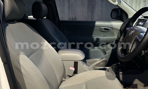 Comprar Usado Toyota Hilux Branco Carro em Maputo em Maputo Comprar Usado Toyota Hilux Branco Carro em Maputo em Maputo