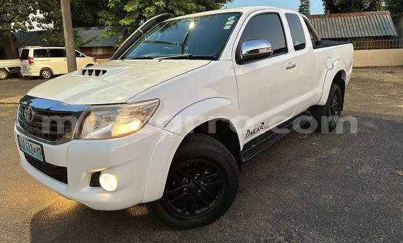 Comprar Usado Toyota Hilux Branco Carro em Maputo em Maputo Comprar Usado Toyota Hilux Branco Carro em Maputo em Maputo
