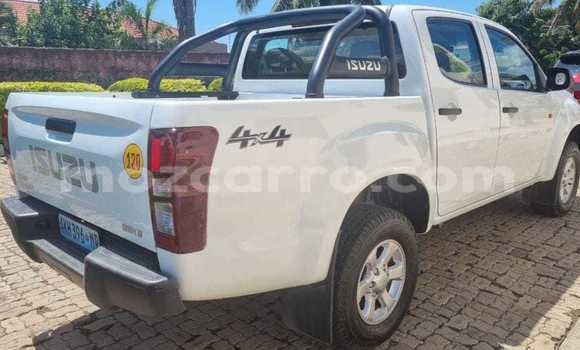 Buy Used Isuzu D-MAX White Car in Maputo in Maputo Buy Used Isuzu D-MAX White Car in Maputo in Maputo