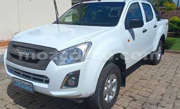 Buy Used Isuzu D-MAX White Car in Maputo in Maputo Buy Used Isuzu D-MAX White Car in Maputo in Maputo
