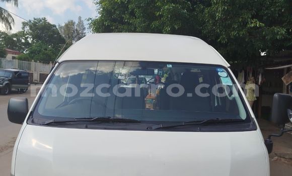 Nunua Ilio tumika Toyota Hiace Nyeupe Gari ndani ya Maputo nchini Maputo Nunua Ilio tumika Toyota Hiace Nyeupe Gari ndani ya Maputo nchini Maputo