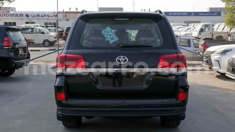 Big with watermark toyota land cruiser cabo delgado import dubai 5987