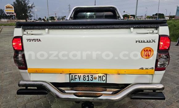 Comprar Usado Toyota Hilux Branco Carro em Maputo em Maputo Comprar Usado Toyota Hilux Branco Carro em Maputo em Maputo
