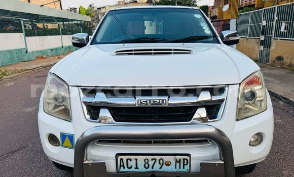 Nunua Ilio tumika Isuzu KB Nyeupe Gari ndani ya Maputo nchini Maputo Nunua Ilio tumika Isuzu KB Nyeupe Gari ndani ya Maputo nchini Maputo