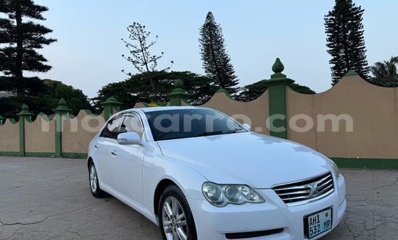 Tenga Tsaru Toyota Mark X Chena Mota in Maputo in Maputo Tenga Tsaru Toyota Mark X Chena Mota in Maputo in Maputo