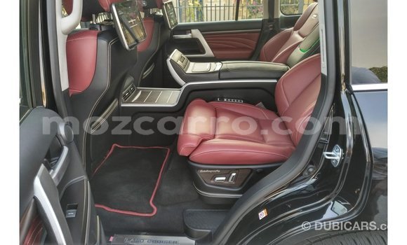 Nunua Imported Toyota Land Cruiser Nyeusi Gari ndani ya Import - Dubai nchini Cabo Delgado Nunua Imported Toyota Land Cruiser Nyeusi Gari ndani ya Import - Dubai nchini Cabo Delgado