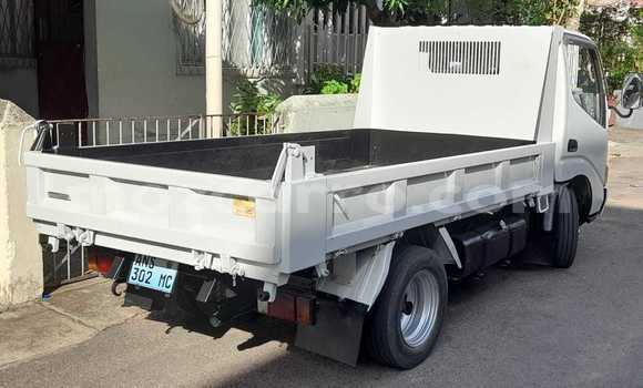 Comprar Novo Toyota Dyna Branco Caminhão em Maputo em Maputo Comprar Novo Toyota Dyna Branco Caminhão em Maputo em Maputo