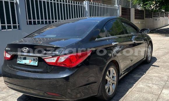 Nunua Ilio tumika Hyundai Sonata Nyeusi Gari ndani ya Maputo nchini Maputo Nunua Ilio tumika Hyundai Sonata Nyeusi Gari ndani ya Maputo nchini Maputo