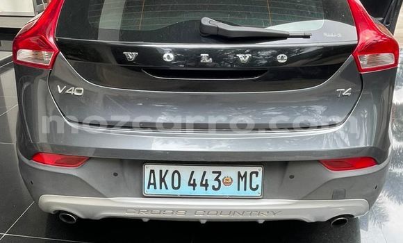 Tenga Tsaru Volvo V40 Sirivha Mota in Maputo in Maputo Tenga Tsaru Volvo V40 Sirivha Mota in Maputo in Maputo