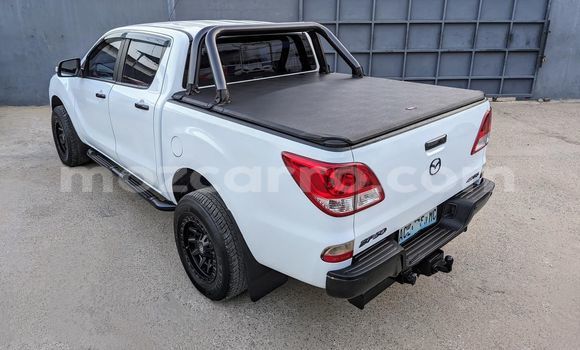 Comprar Usado Mazda BT-50 Branco Carro em Maputo em Maputo Comprar Usado Mazda BT-50 Branco Carro em Maputo em Maputo