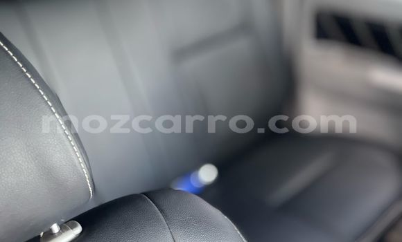 Nunua Ilio tumika Toyota Hilux Nyeupe Gari ndani ya Maputo nchini Maputo Nunua Ilio tumika Toyota Hilux Nyeupe Gari ndani ya Maputo nchini Maputo