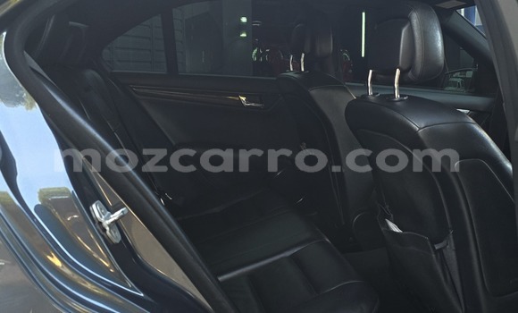 Comprar Usado Mercedes‒Benz C-Class Branco Carro em Maputo em Maputo Comprar Usado Mercedes‒Benz C-Class Branco Carro em Maputo em Maputo