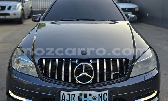 Comprar Usado Mercedes‒Benz C-Class Branco Carro em Maputo em Maputo Comprar Usado Mercedes‒Benz C-Class Branco Carro em Maputo em Maputo