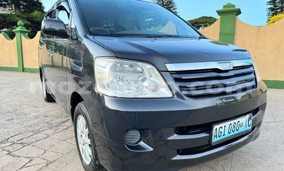 Comprar Usado Toyota Noah Preto Carro em Maputo em Maputo Comprar Usado Toyota Noah Preto Carro em Maputo em Maputo