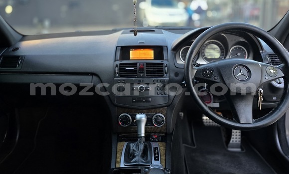 Comprar Usado Mercedes-Benz C-Classe De outros Carro em Moçambique em Nampula Comprar Usado Mercedes-Benz C-Classe De outros Carro em Moçambique em Nampula
