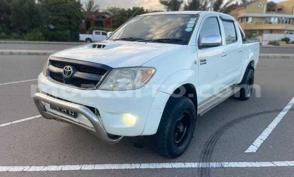 Comprar Usado Toyota Hilux Branco Carro em Maputo em Maputo Comprar Usado Toyota Hilux Branco Carro em Maputo em Maputo