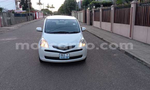 Buy New Toyota Ractis White Car in Maputo in Maputo Buy New Toyota Ractis White Car in Maputo in Maputo