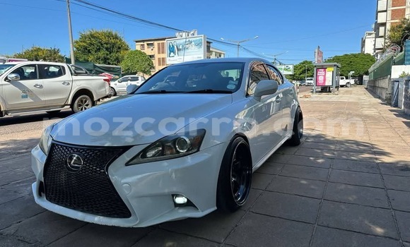 Comprar Usado Toyota 4Runner Branco Carro em Maputo em Maputo