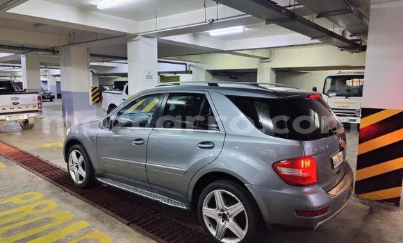 Nunua Ilio tumika Mercedes‒Benz ML-Class Fedha Gari ndani ya Maputo nchini Maputo Nunua Ilio tumika Mercedes‒Benz ML-Class Fedha Gari ndani ya Maputo nchini Maputo