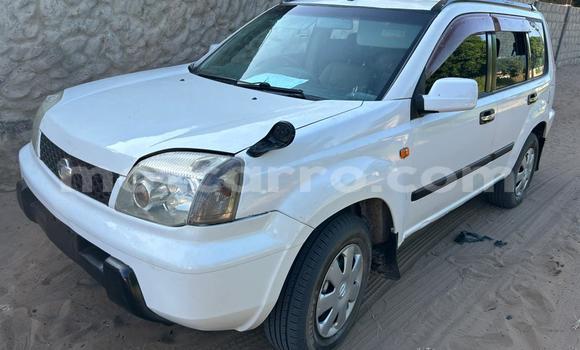Nunua Ilio tumika Nissan X-Trail Nyeupe Gari ndani ya Maputo nchini Maputo
