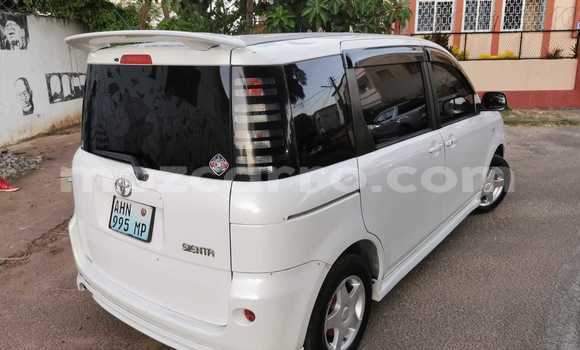 Buy Used Toyota Sienta White Car in Maputo in Maputo Buy Used Toyota Sienta White Car in Maputo in Maputo