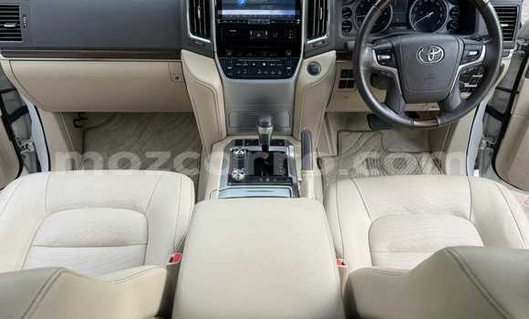 Buy New Toyota Land Cruiser White Car in Maputo in Maputo Buy New Toyota Land Cruiser White Car in Maputo in Maputo